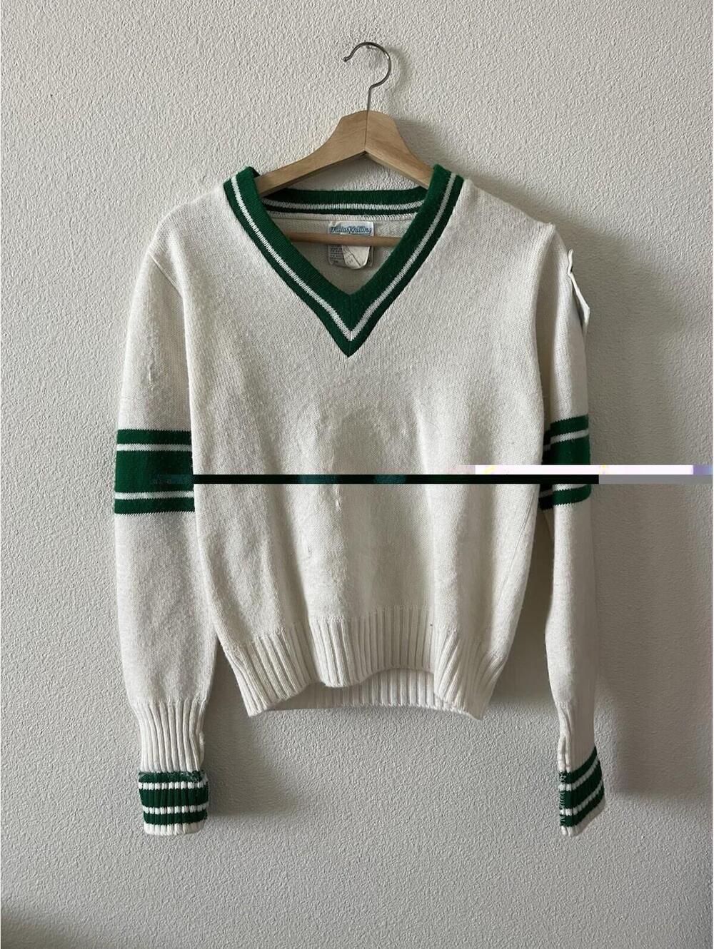 Vintage Dallas Knitting Orlon Acrylic V-Neck Sweater 34